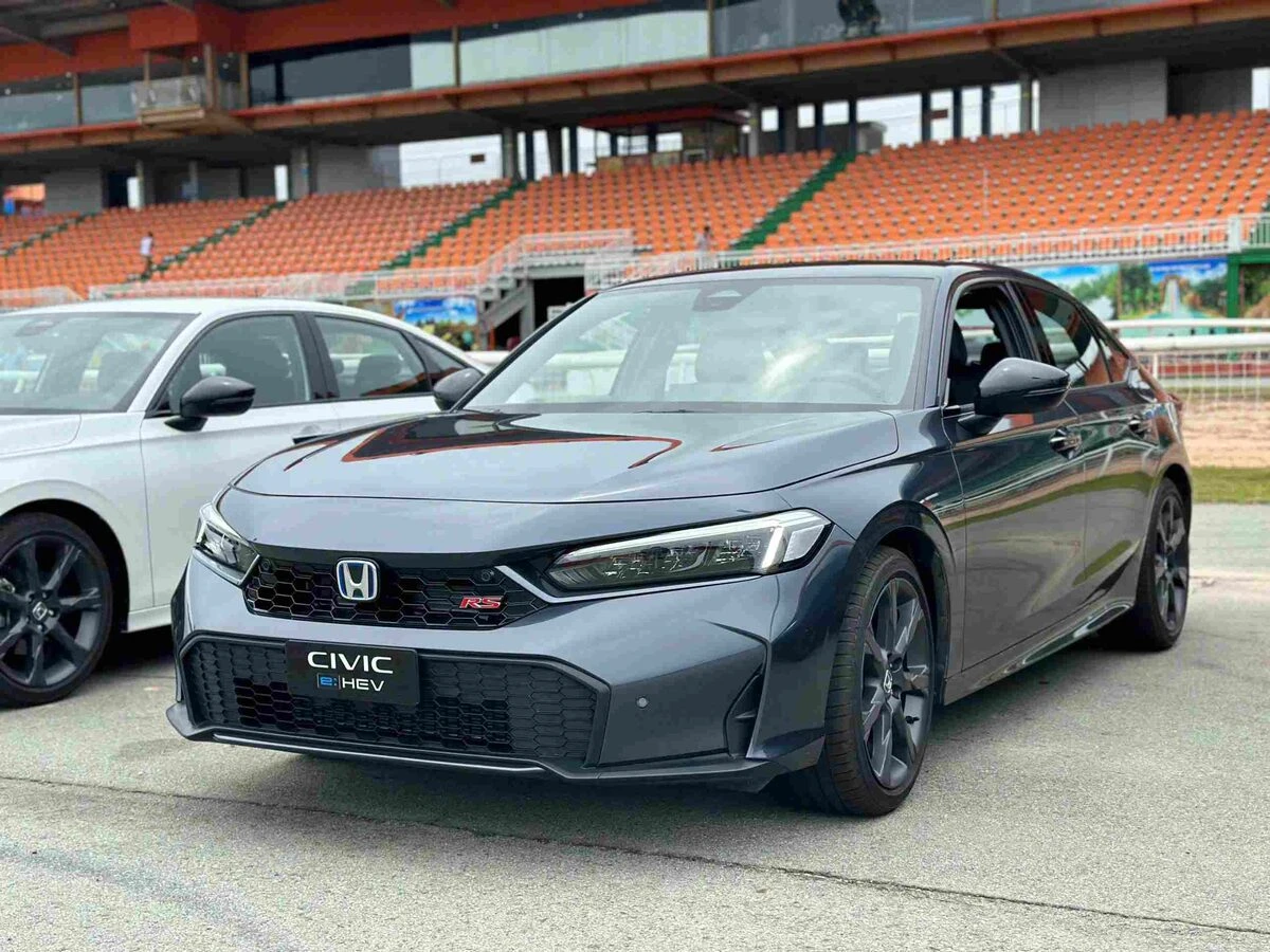 honda-civic-ehev-rs