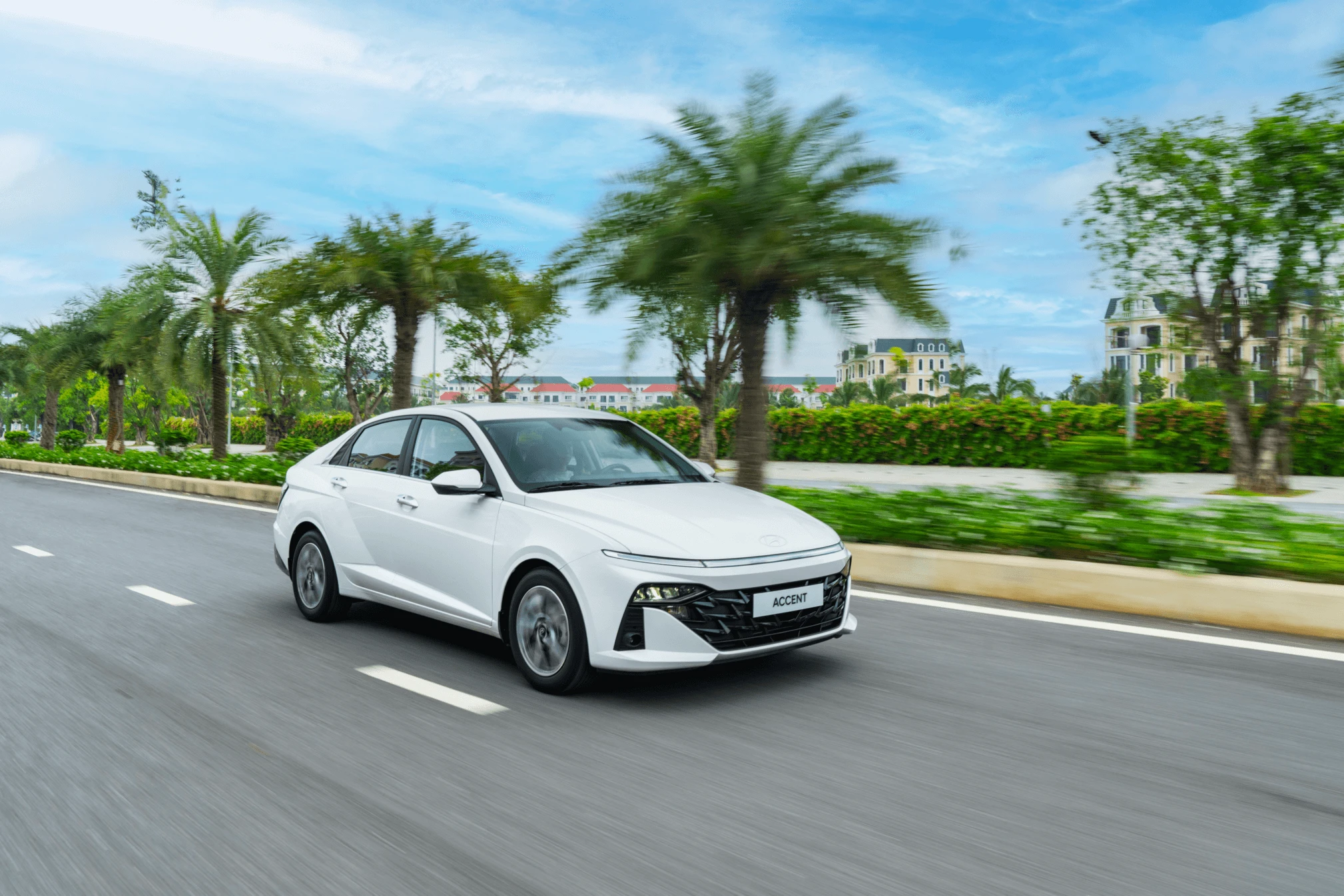 hyundai-accent-1-5-mt