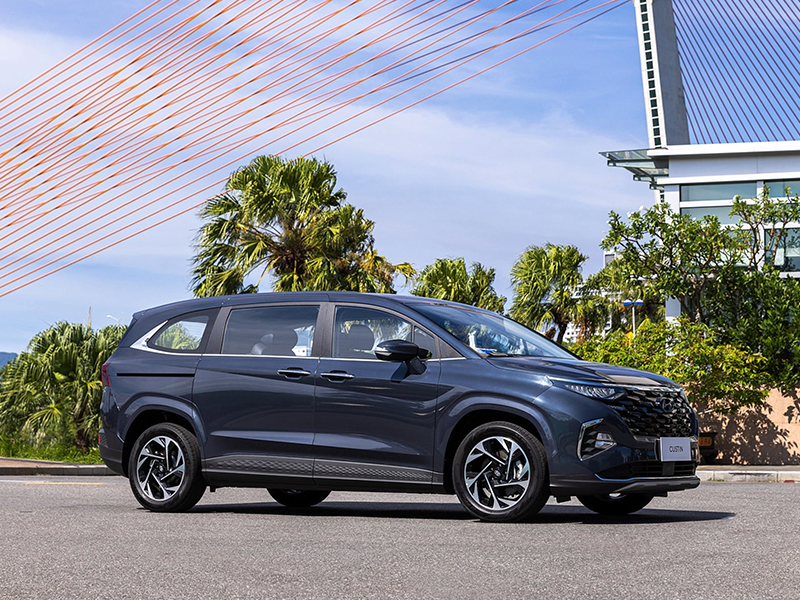 hyundai-custin-1-5-turbo-dac-biet