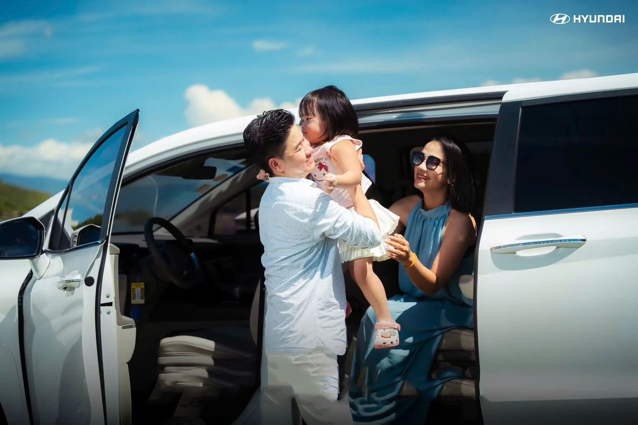 hyundai-custin-1-5-turbo-tieu-chuan
