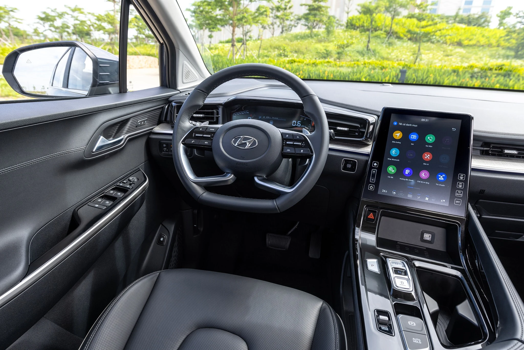 hyundai-custin-1-5-turbo-tieu-chuan