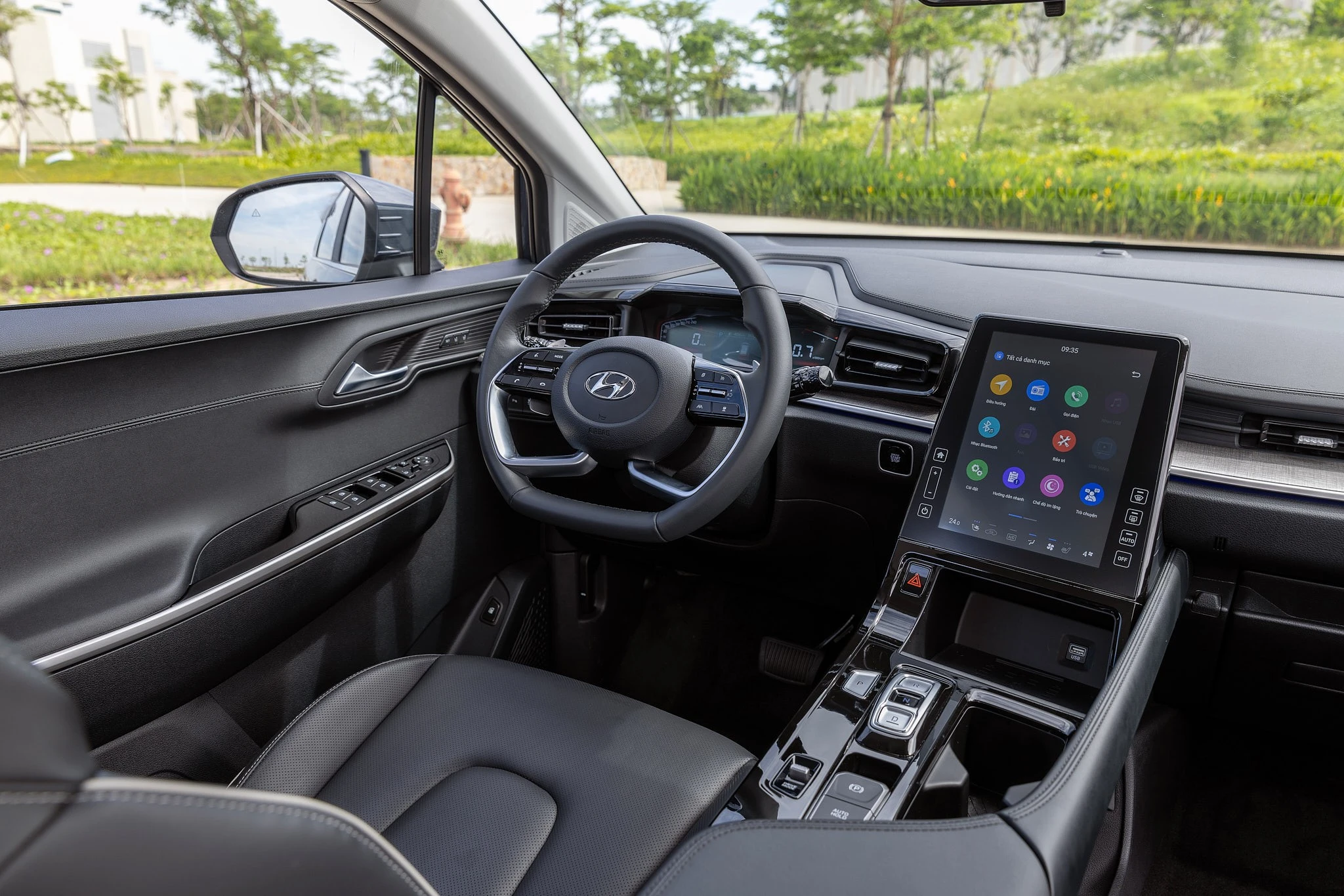 hyundai-custin-1-5-turbo-dac-biet