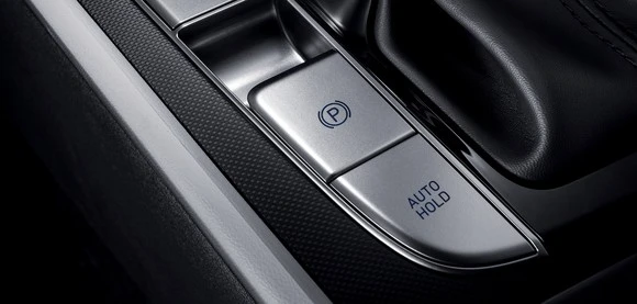 hyundai-elantra-1-6-at-dac-biet