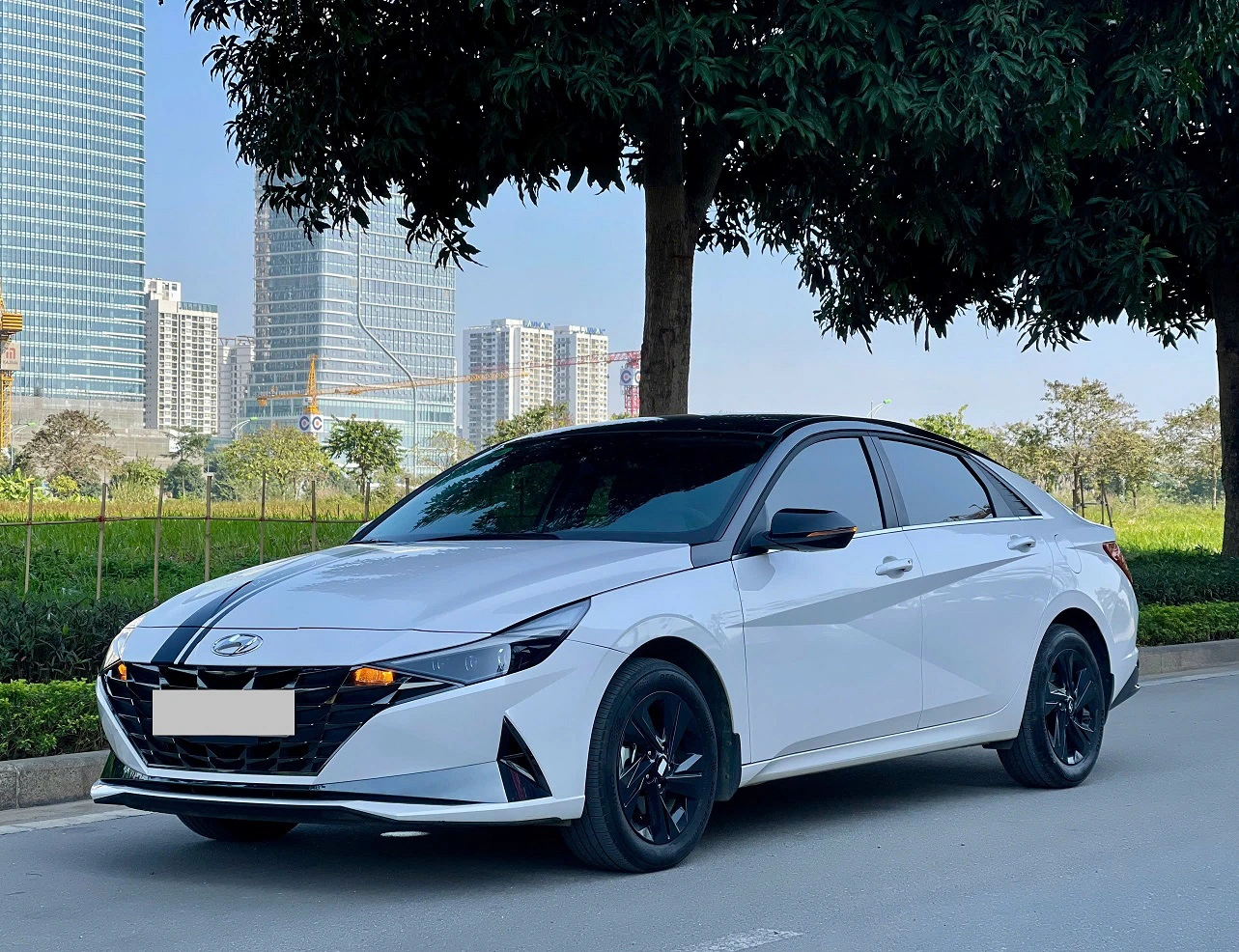 hyundai-elantra-1-6-at-dac-biet