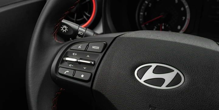hyundai-grand-i10-hatchback-1-2-at-ban-du