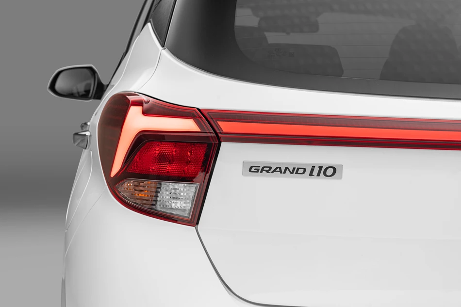 hyundai-grand-i10-hatchback-1-2-at-ban-du