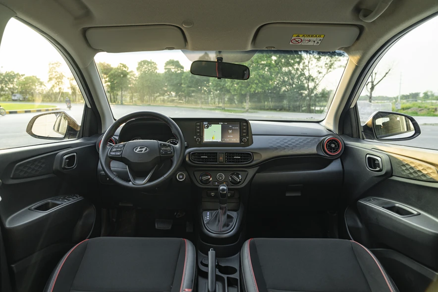 hyundai-grand-i10-hatchback-1-2-at-ban-du