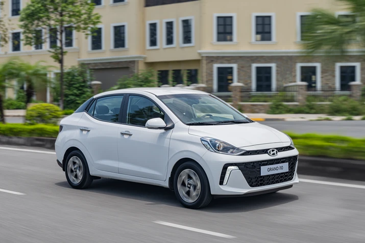 hyundai-grand-i10-sedan-1-2-mt-tieu-chuan