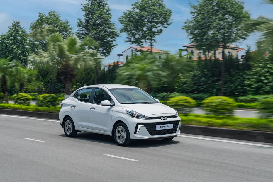 grand-i10-sedan-1-2-at-tieu-chuan