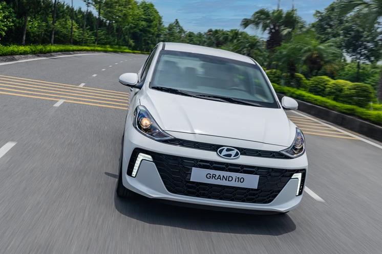 hyundai-grand-i10-sedan-1-2-mt-tieu-chuan