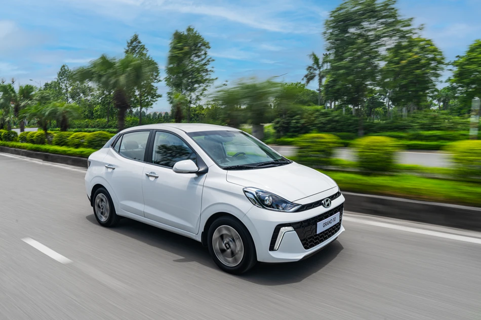 grand-i10-sedan-1-2-at-tieu-chuan