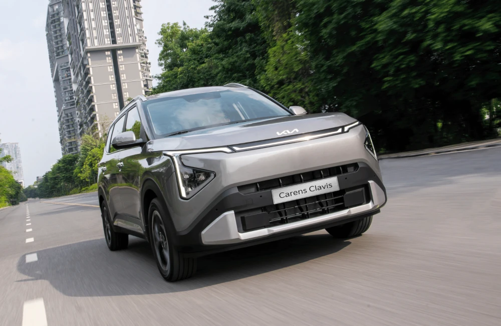 kia-carens-clavis-1-5g-deluxe