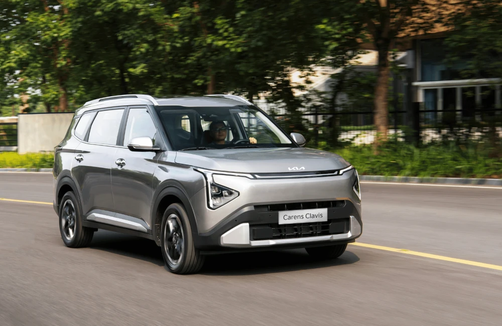 kia-carens-clavis-1-5g-luxury