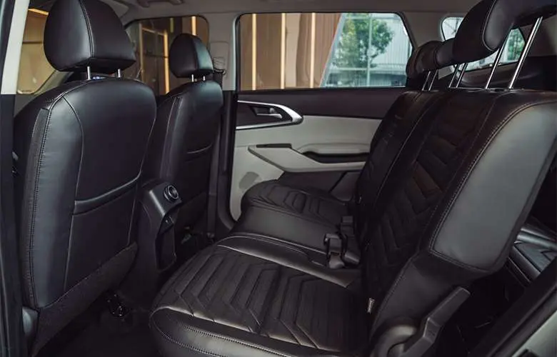 kia-carens-1-5g-luxury