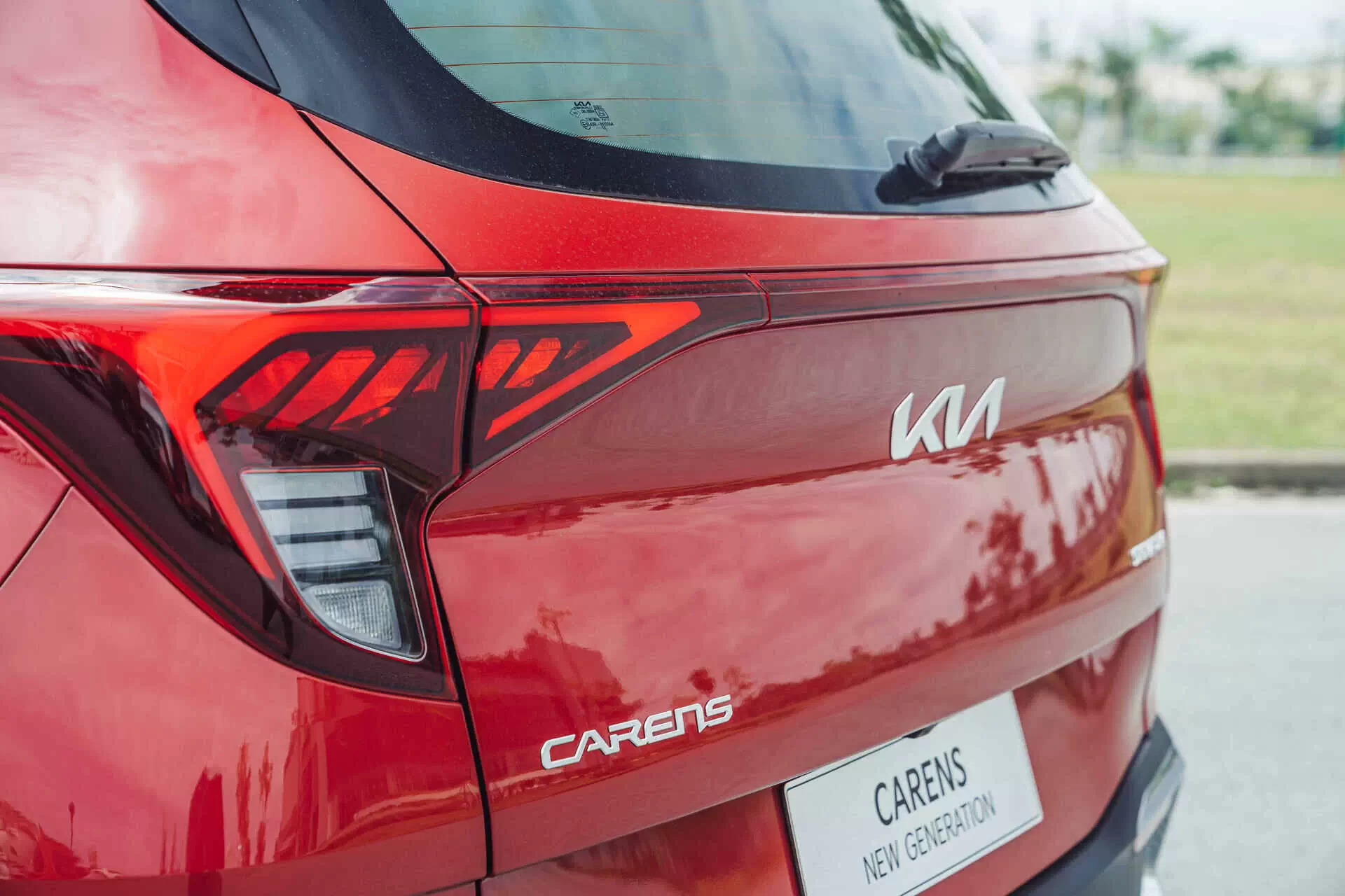 kia-carens-1-5g-luxury