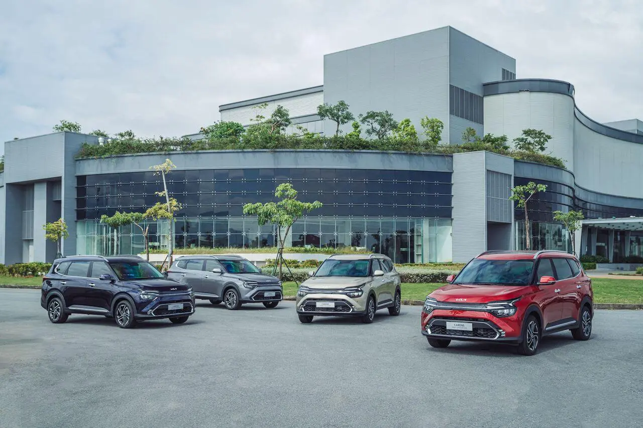 kia-carens-1-5g-luxury