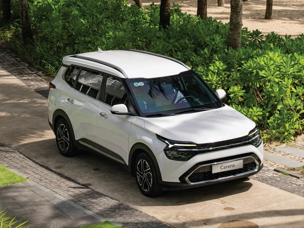 kia-carens-1-5g-ivt