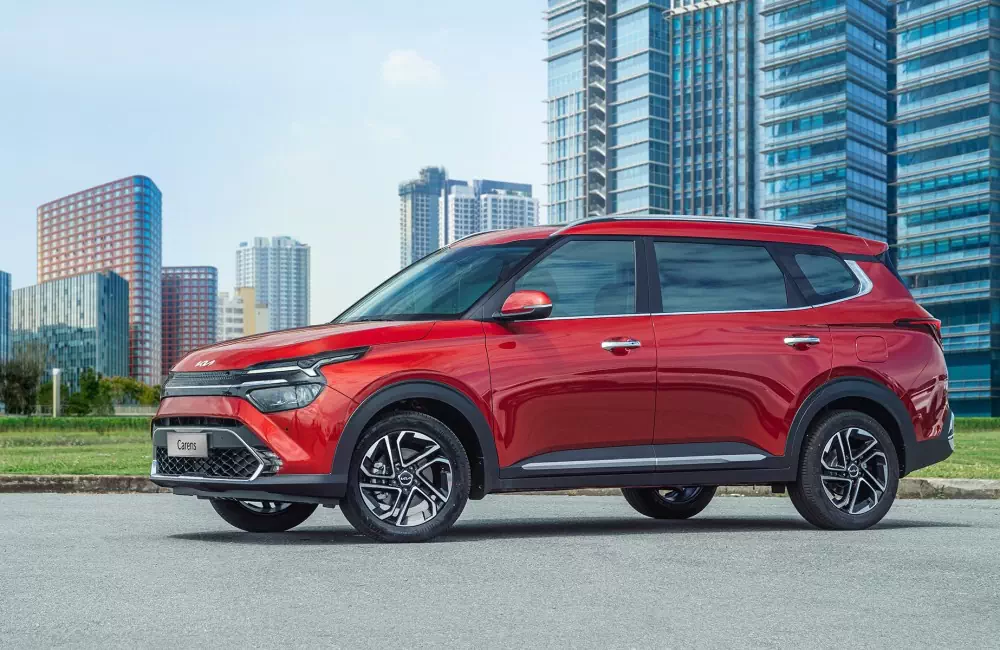 kia-carens-1-5g-deluxe