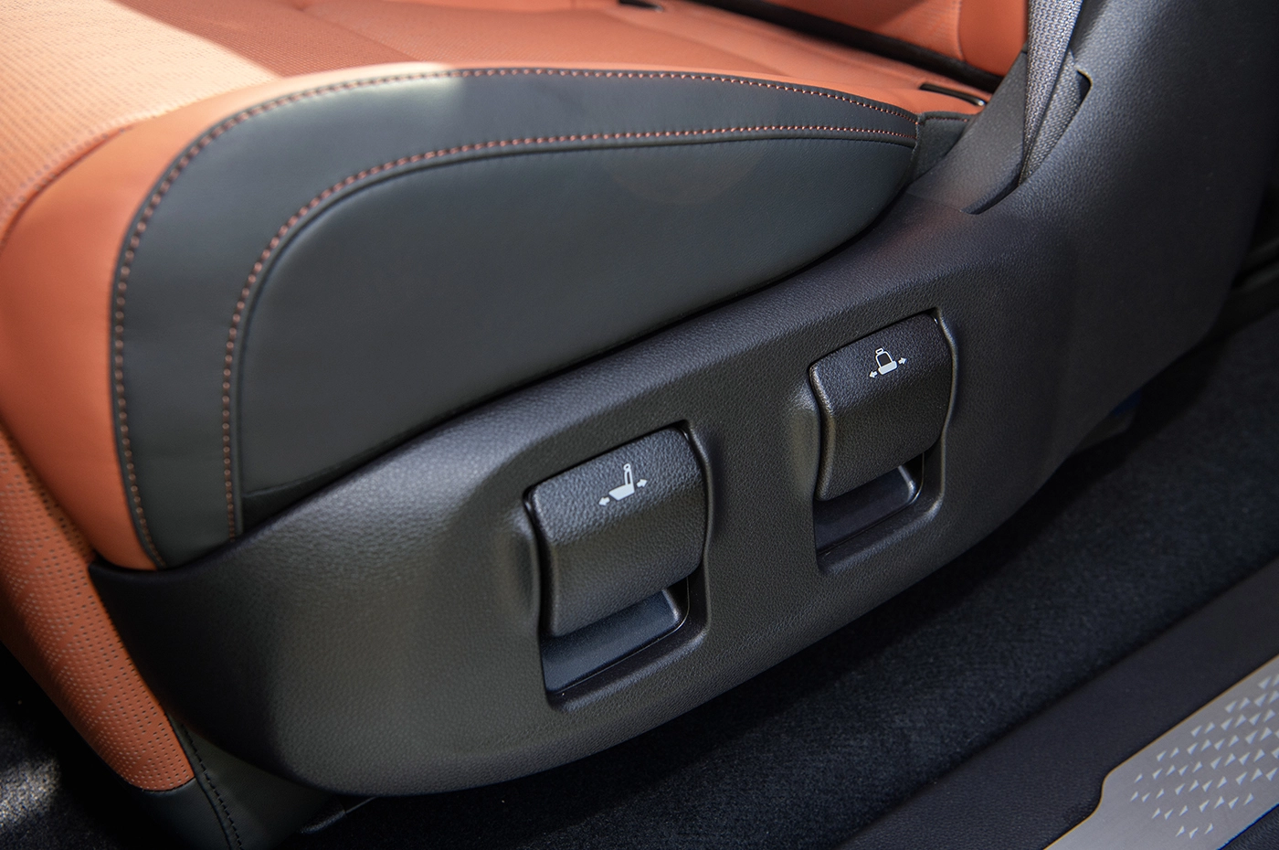 kia-carnival-2-2d-premium-7s