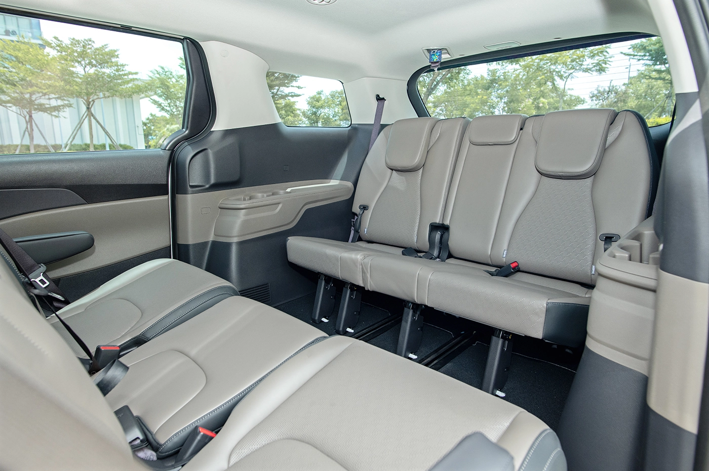 kia-carnival-2-2d-premium-8s