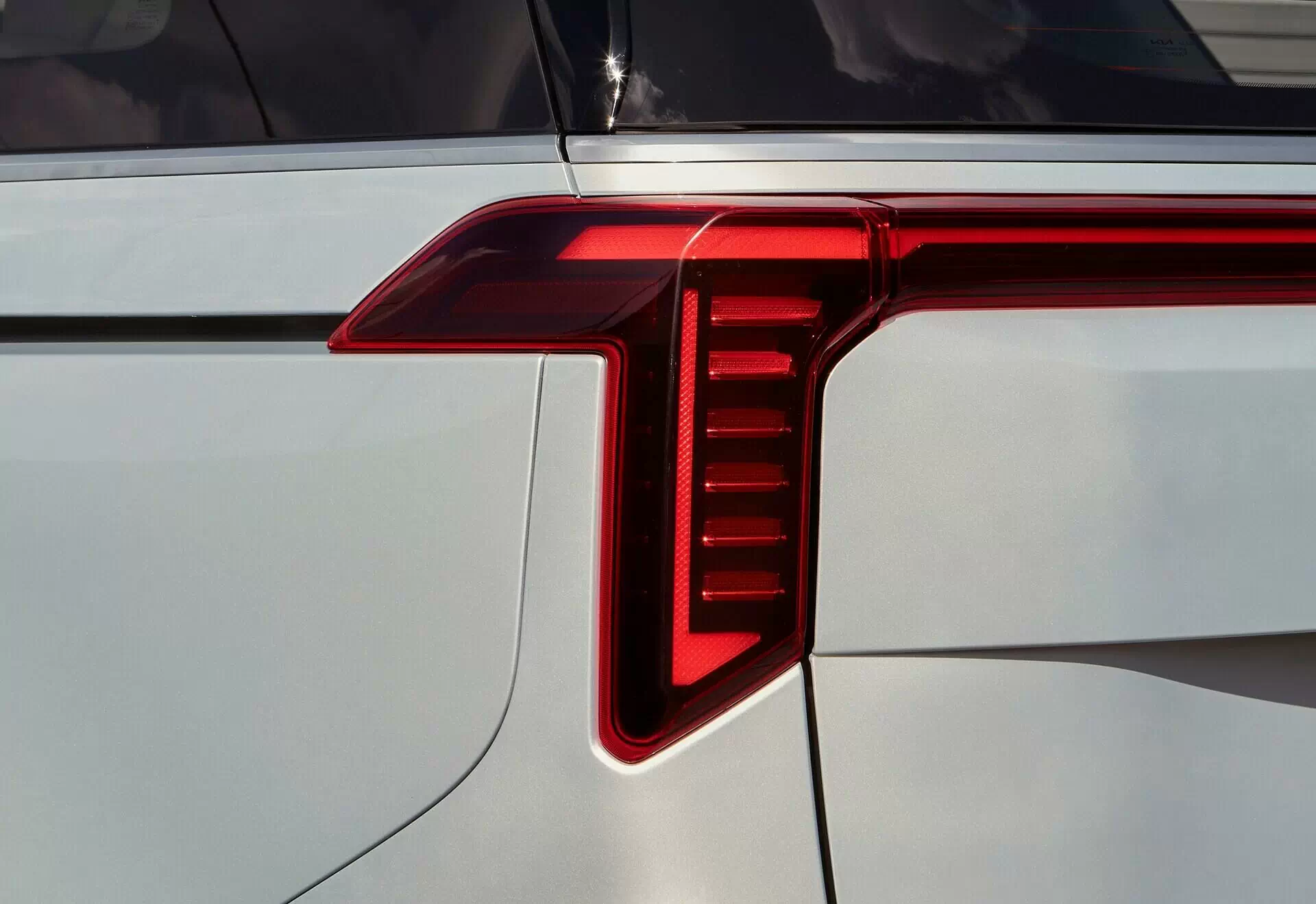 kia-new-carnival-1-6-turbo-hybrid-signature-7s