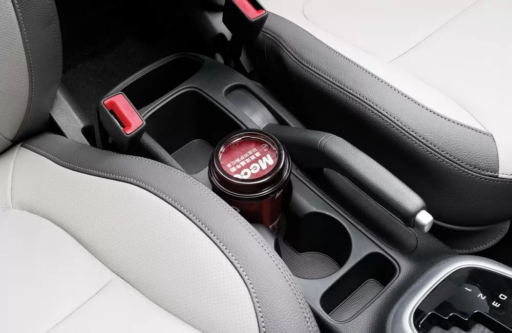 kia-soluto-mt
