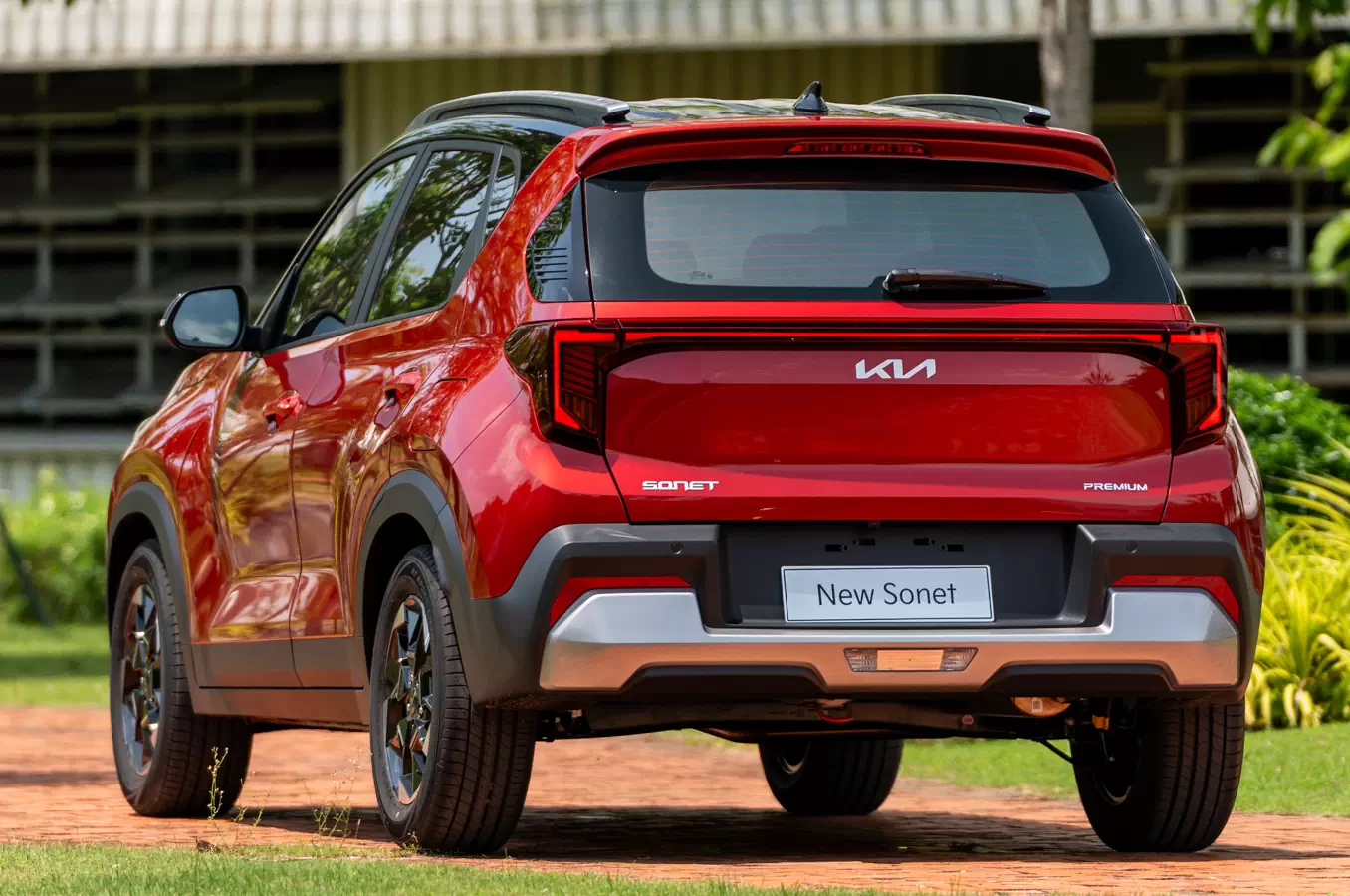 kia-sonet-1-5l-premium