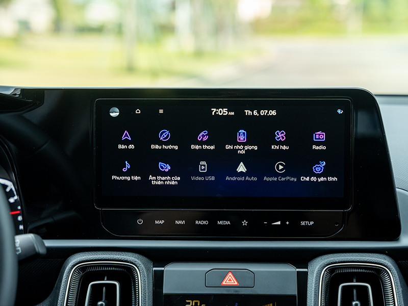 kia-sonet-1-5l-luxury