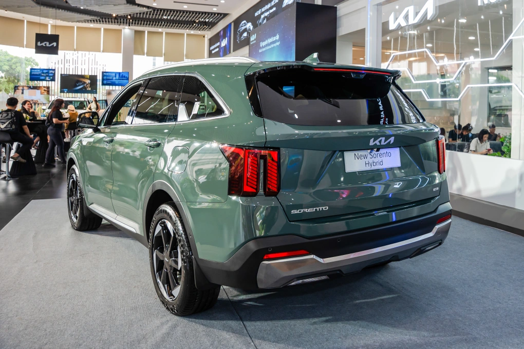 kia-new-sorento-hev-1-6-turbo-signature-awd