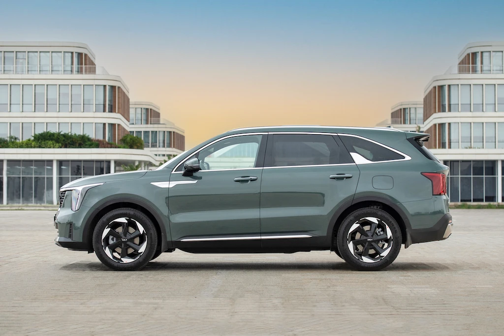 kia-new-sorento-hev-1-6-turbo-signature-awd