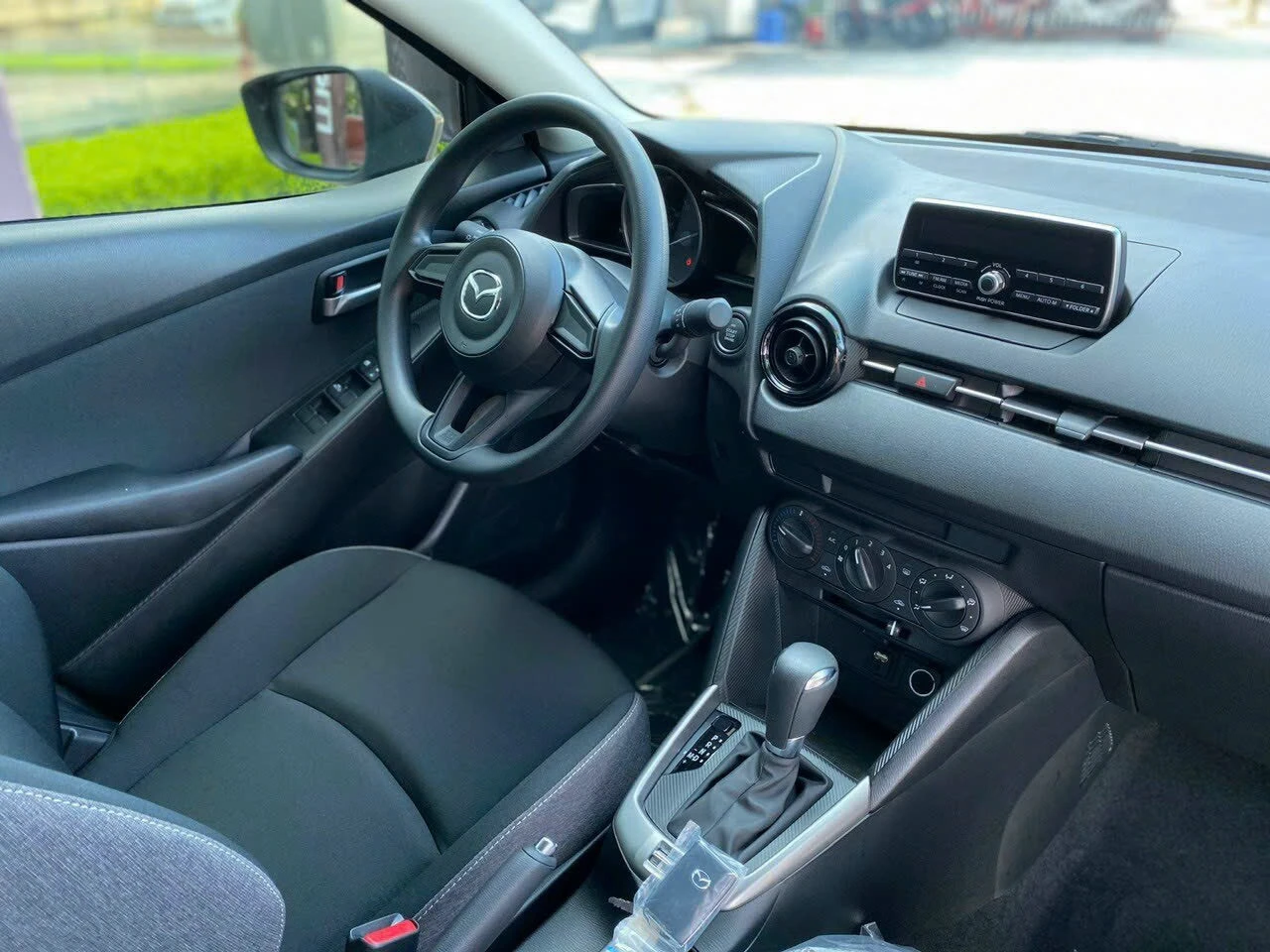 mazda-2-sedan-1-5l-at