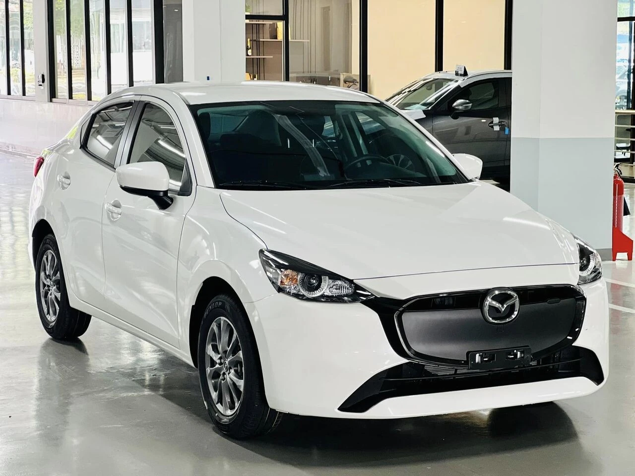 mazda-2-sedan-1-5l-at