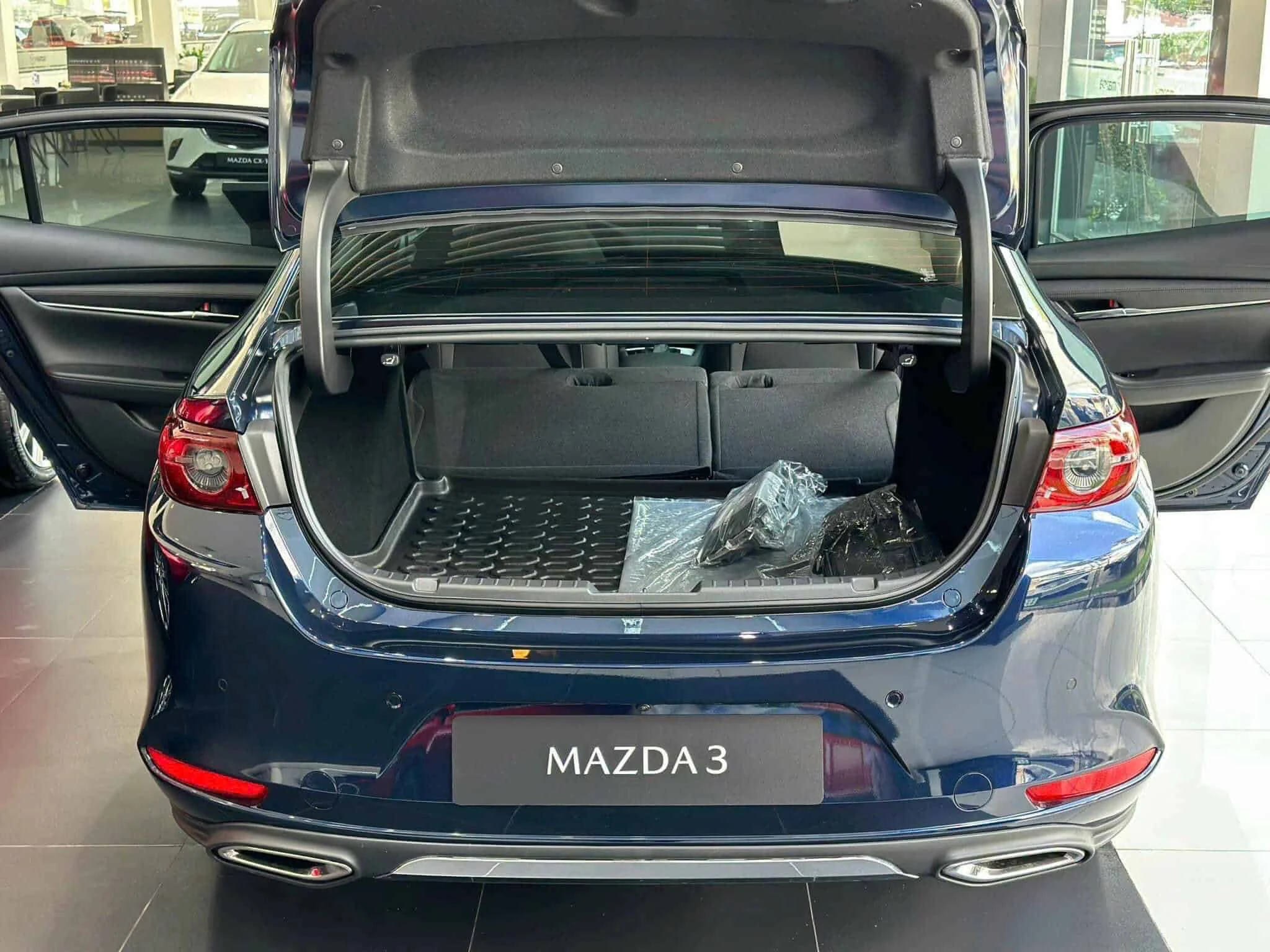 mazda-3-sedan-1-5l-deluxe