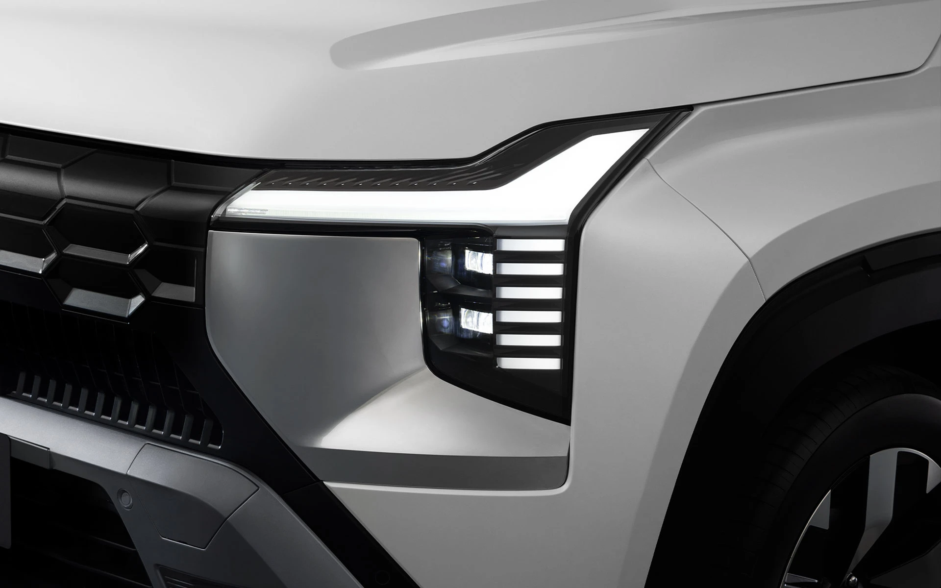 mitsubishi-destinator-premium