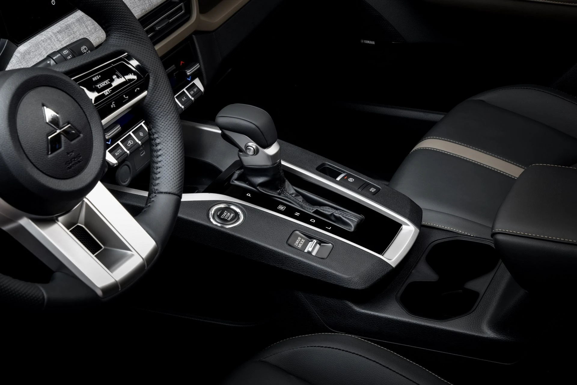 mitsubishi-xforce-luxury