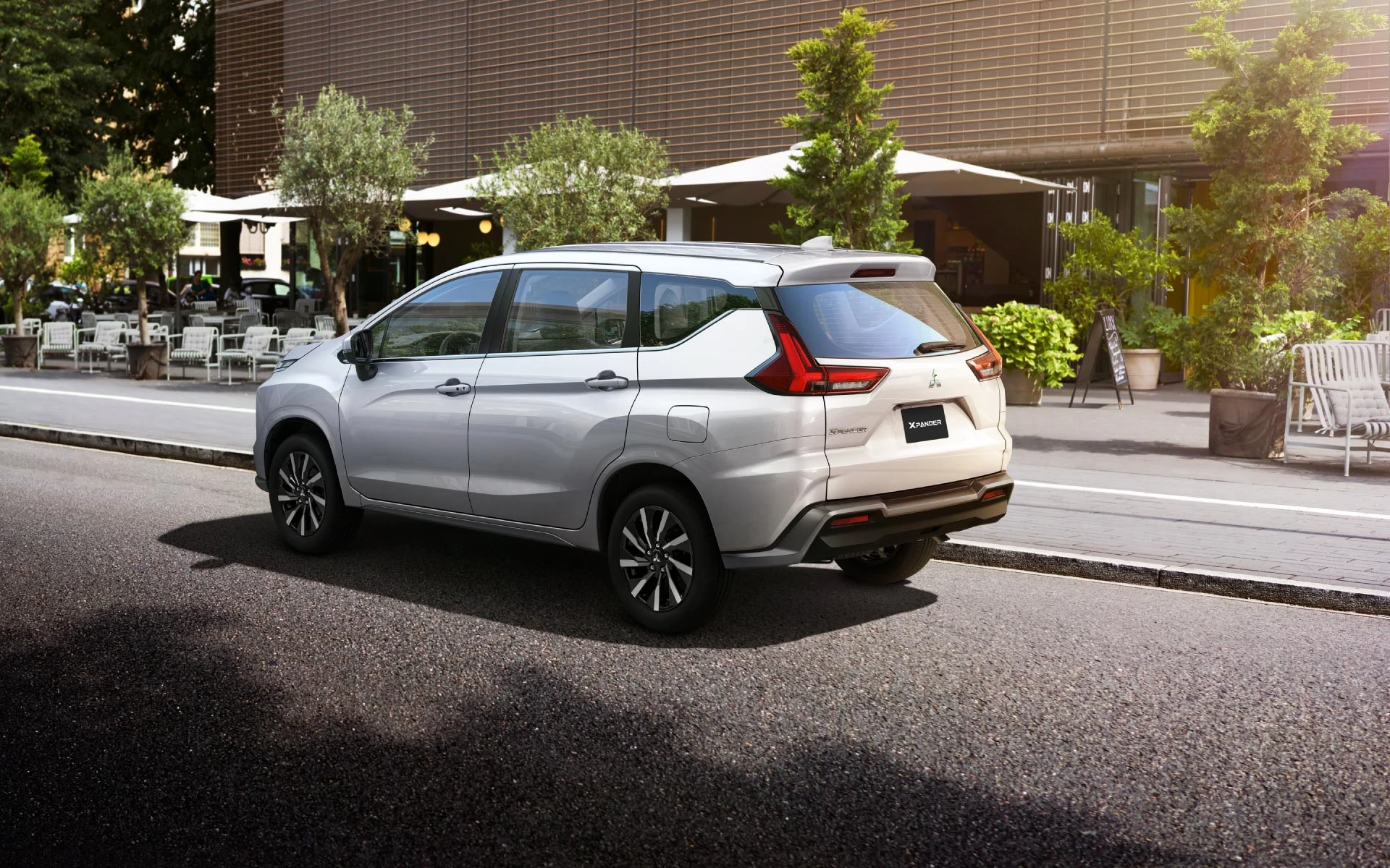 mitsubishi-xpander-at-premium