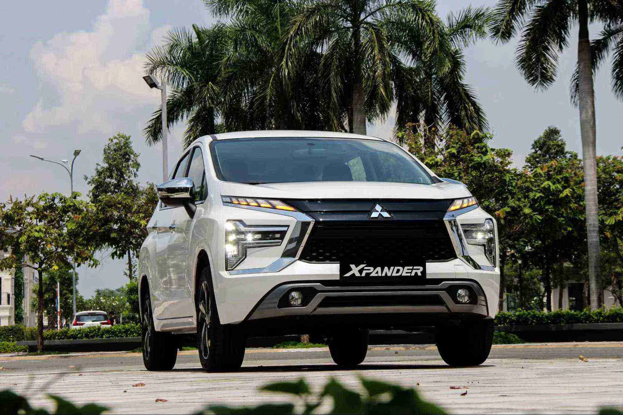 mitsubishi-xpander-at-premium
