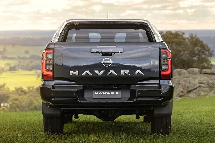 nissan-navara-el-2wd