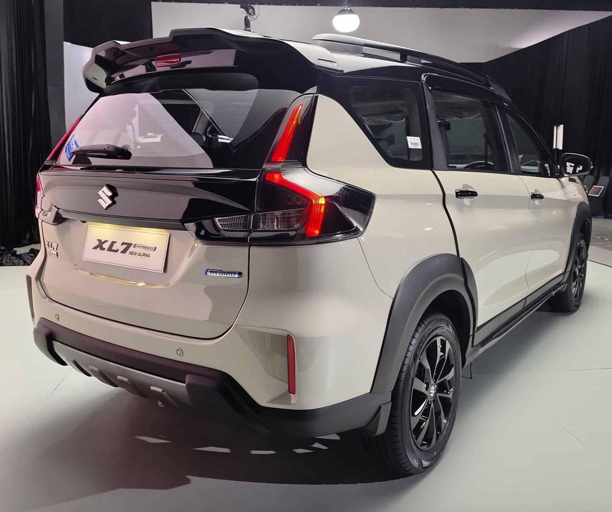 suzuki-xl7-hybrid