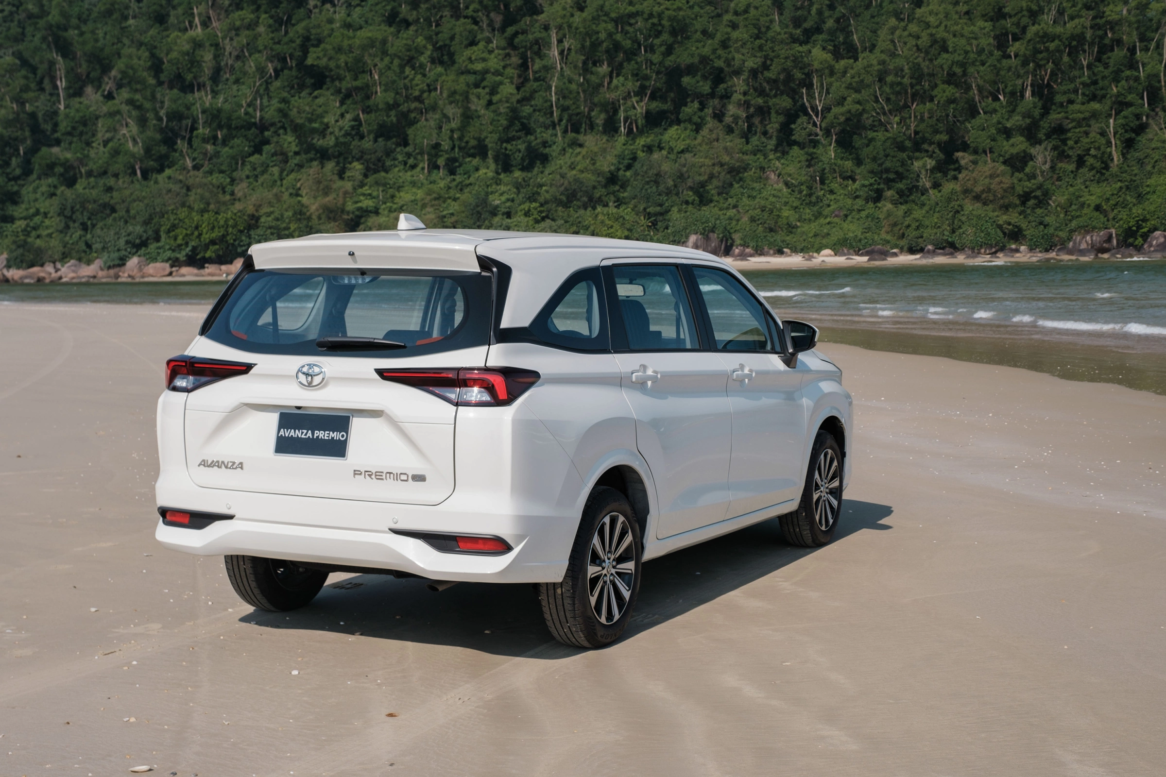 toyota-avanza-premio-1-5-mt