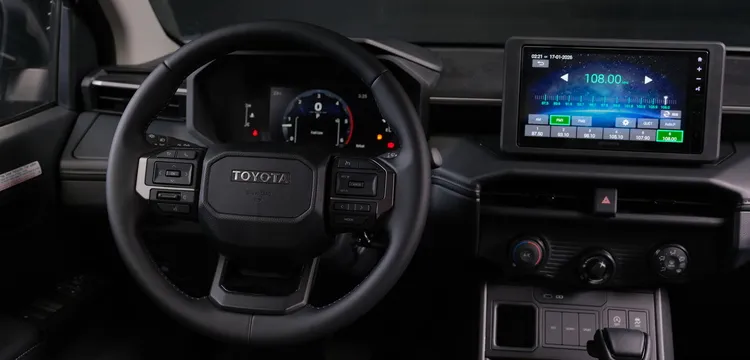 toyota-hilux-pro-2-8-4x2-at