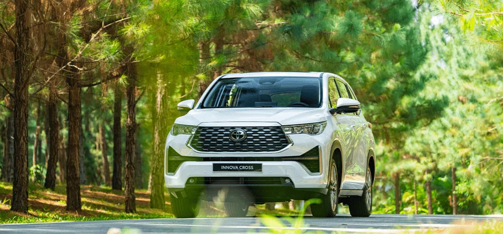 toyota-innova-cross-2-0-hev