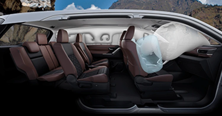 toyota-innova-cross-2-0g
