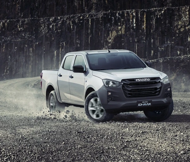 isuzu-d-max-utz-800-1-9l-4x4-mt