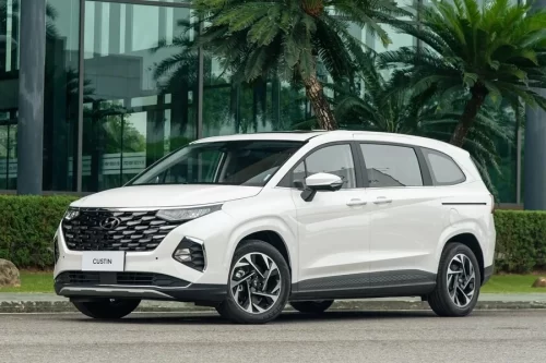 Hyundai Custin 2.0 Turbo Cao cấp