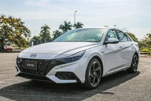 Hyundai Elantra 1.6 AT Đặc biệt