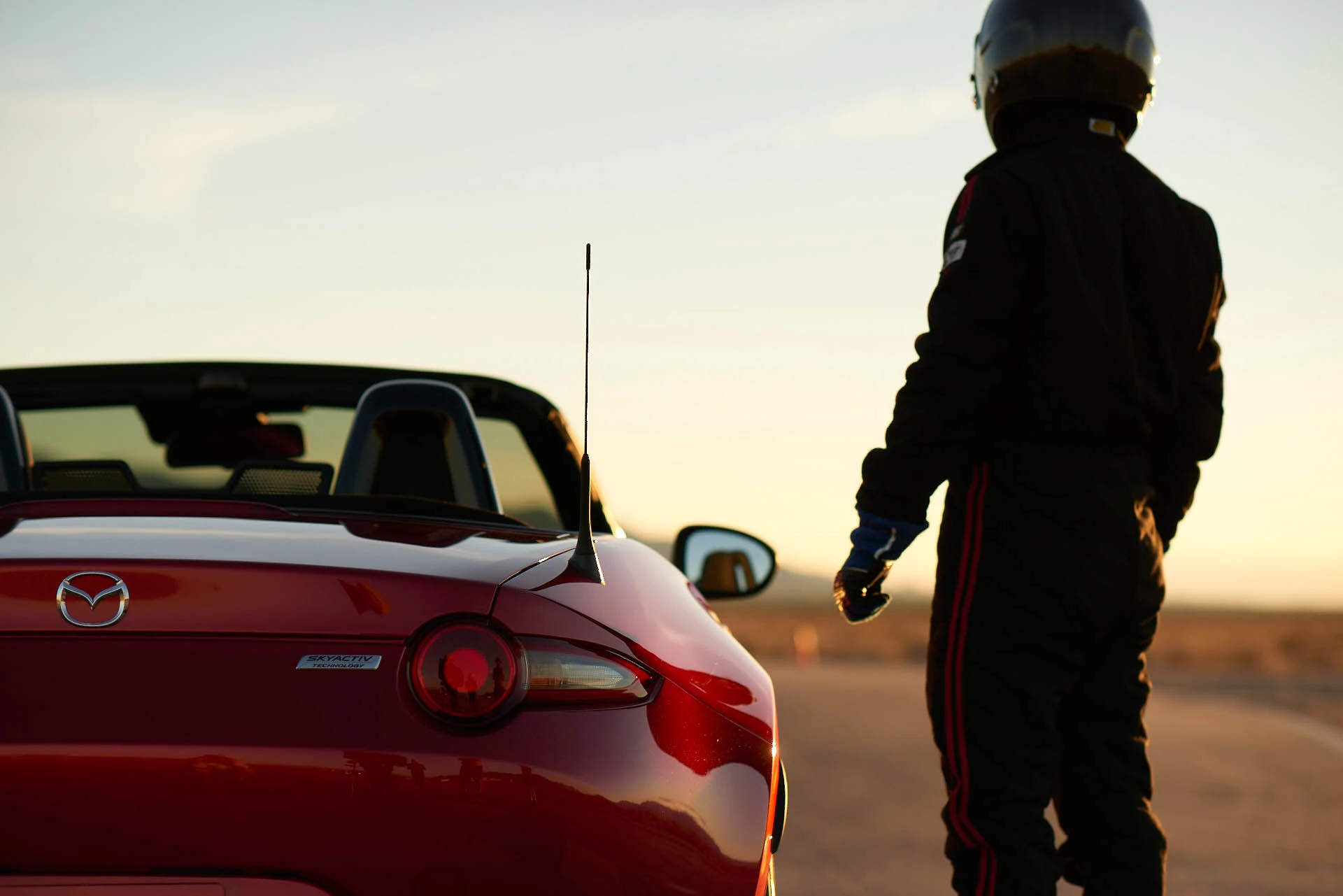 mazda-mx-5-rf-at-mui-cung-xep-dien