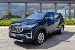 Toyota Innova Cross 2.0G