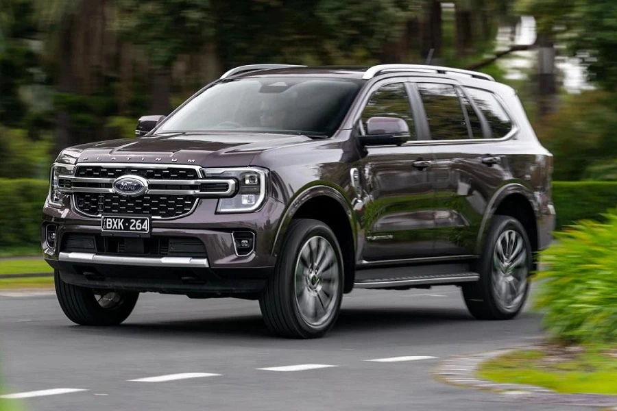 Ford Everest Platinum 2.0L AT 4×4