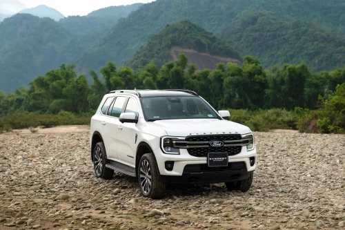 Ford Everest Platinum+ 2.3L AT 4×4